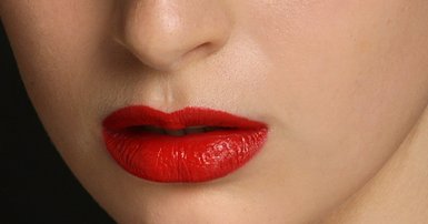Can I wear red lipstick?