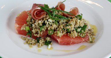 Freekeh salad with prosciutto and pink grapefruit